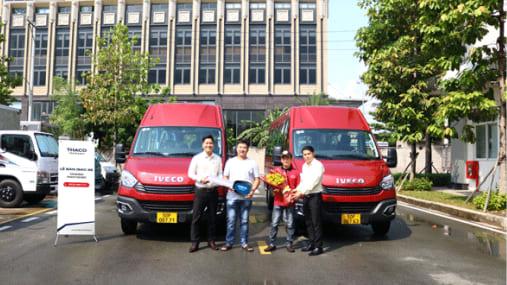 ban-giao-xe-iveco-daily-plus-phuc-vu-van-tai-hanh-khach-tuyen-ngan